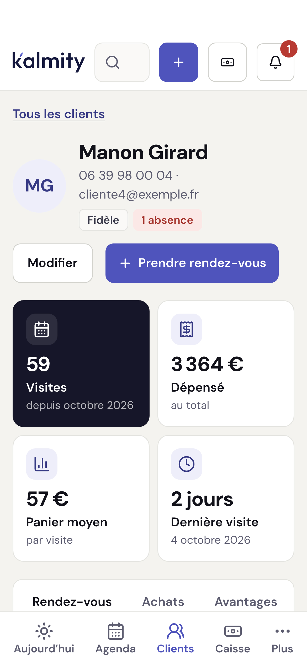 La fiche d’une cliente : ses visites, ce qu’elle a dépensé, ses rendez-vous à venir et ce qu’elle accepte de recevoir.