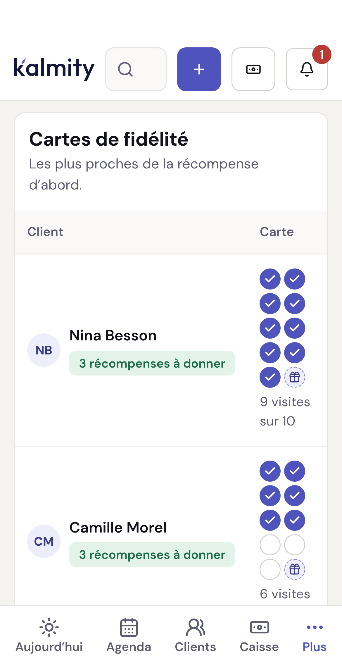 Les cartes de fidélité des clients : jusqu’à neuf visites tamponnées sur dix, et les récompenses à donner.